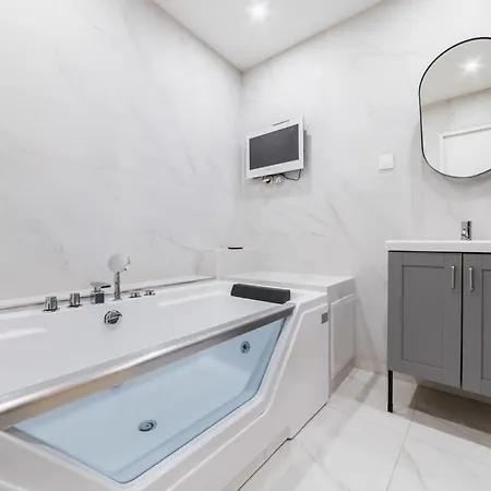 Prive A Domicile - Sauna Elegance A 17 Apartamento *